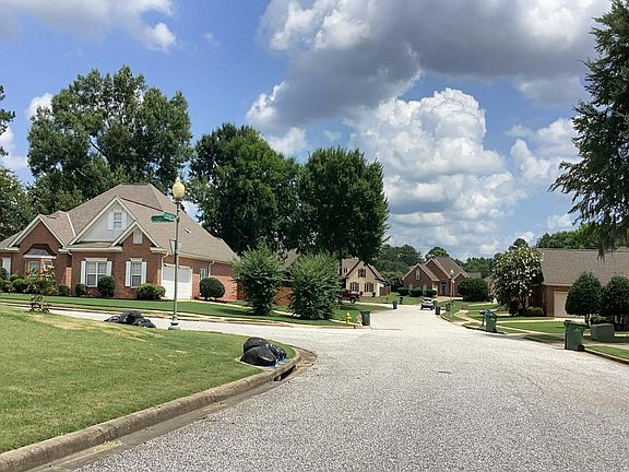 4th image of 9299 Berrington Pl