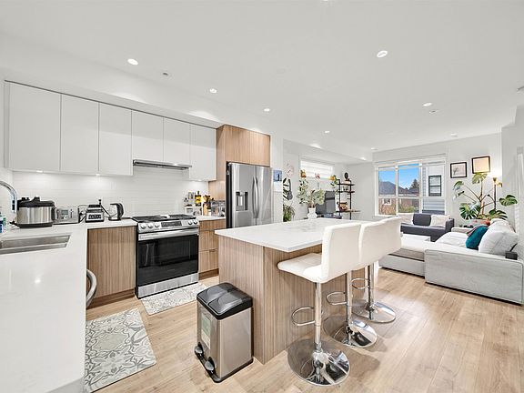 3rd image of 11556 72a Ave #19