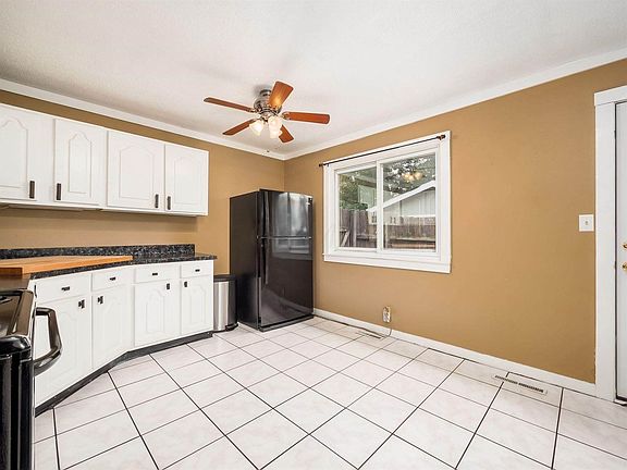 5th image of 3383 Parklane Ave