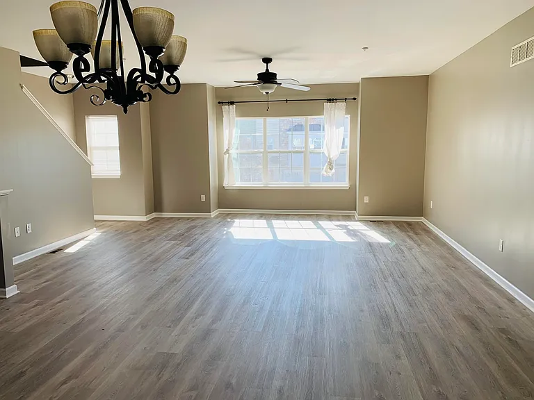 34 Munro Rd — Photo 4