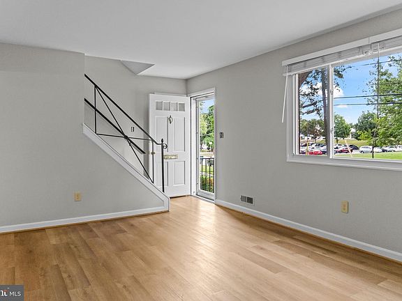 2nd image of 12704 Goodhill Rd
