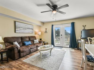 1664 Beach Blvd #B65, Biloxi, MS 39531