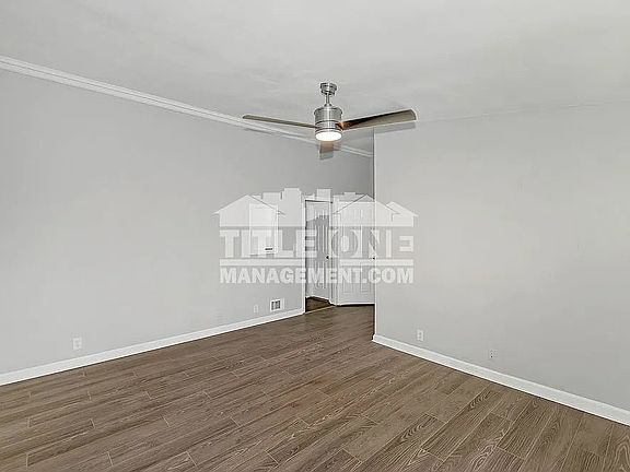2nd image of 3860 Hanover Ct