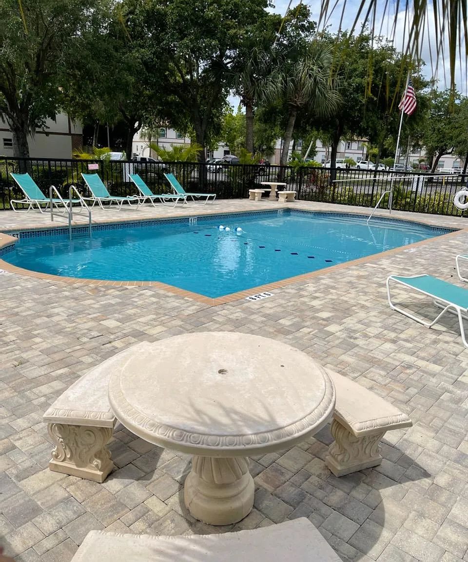 411 Banana Cay Dr — Photo 2
