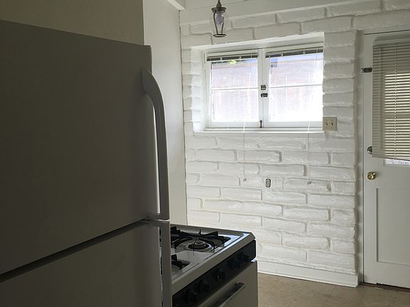 3rd image of 13259 Bloomfield St