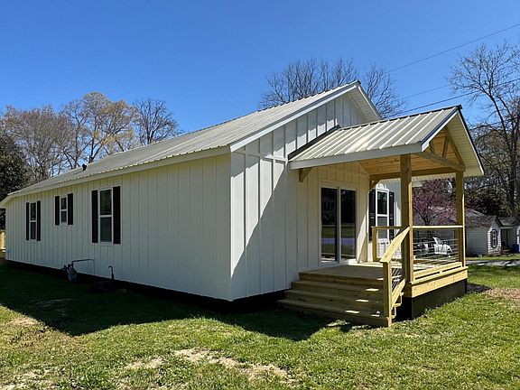 4th image of 101 Gordon Dr