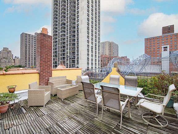 4th image of 121 W 92nd St APT 4F