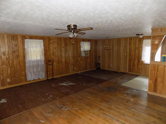 2nd image of 2271 Chauncey Rhine Hwy