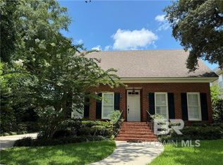 3932 McGregor Ct, Mobile, AL 36608