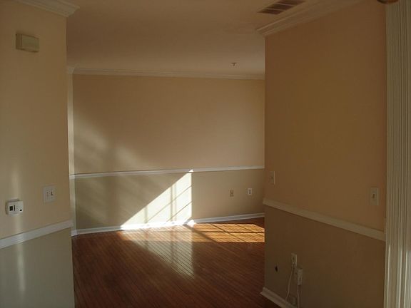 3rd image of 2110 Highcourt Ln APT 301