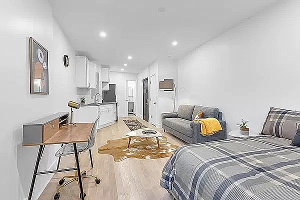 1st image of 150 10th Ave APT 5C