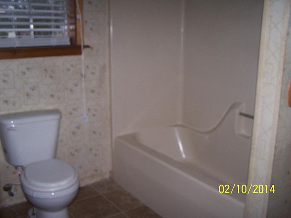 3rd image of 978 Goodrich Rd