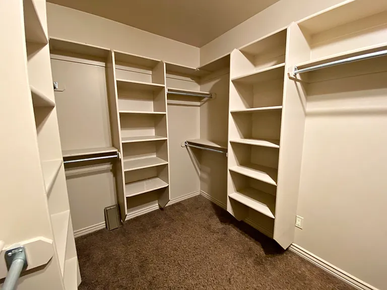 2410 E View Dr — Photo 19