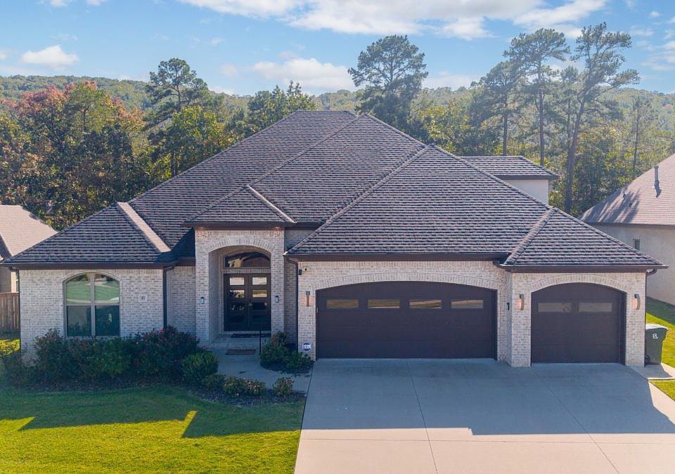 1st image of 85 Clervaux Dr