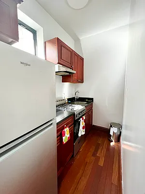 Rented by Bond New York | media 10