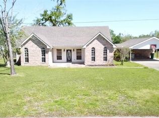 2726 Twin Oaks Rd, Sulphur, LA 70663