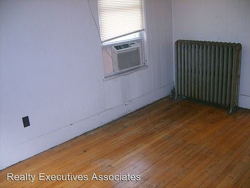 3rd image of 1800 W Clinch Ave APT 6