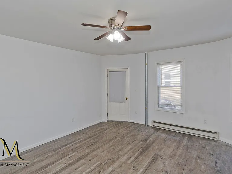 44-46 Ames Ave — Photo 12