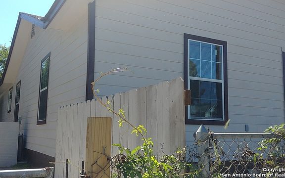 3rd image of 3140 W Martin St