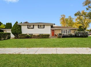 356 W Millers Rd, Des Plaines, IL 60016