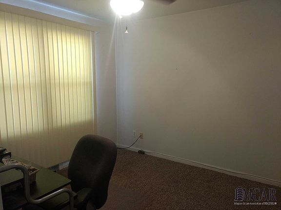 4th image of 10610 Corning Ave