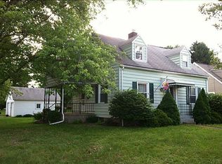 923 Sunset Ave, Grove City, PA