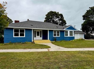 1810 N 11th St, Escanaba, MI 49829