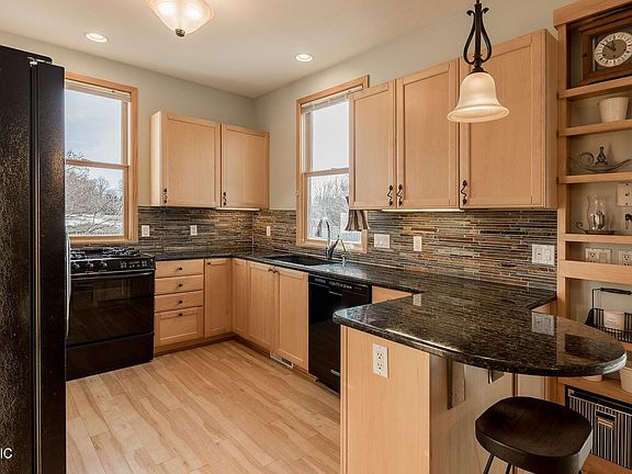3rd image of 9027 Alanada Dr SE