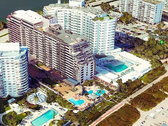 3rd image of 5225 Collins Ave APT 1521