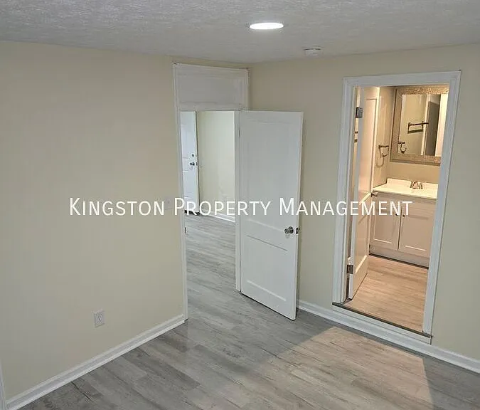 126 E Main St #3 — Photo 3