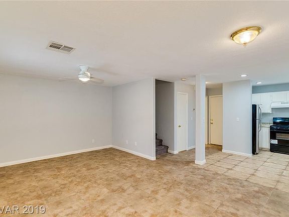 4th image of 60 Belle Springs Ave