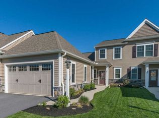 341 Pin Oak Dr, Lititz, PA 17543