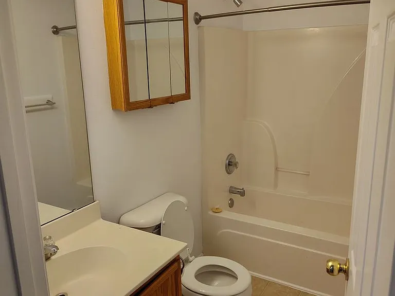 2502 Buckleigh Dr — Photo 7