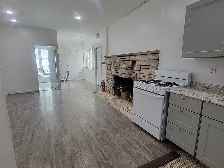 11 Washington Ave #1 — Photo 10