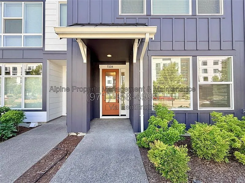 3 bed, 2.5 bath, 1805 sqft, $2,695 — Photo 2