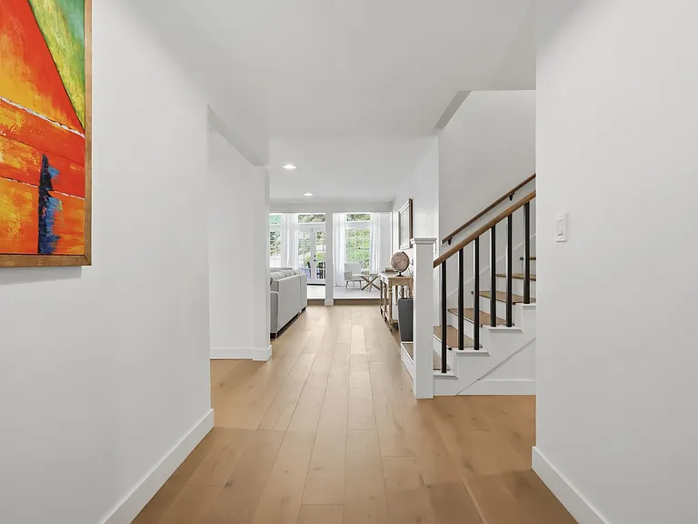 Martha St — Photo 2