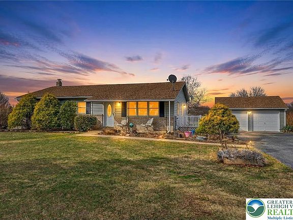 2nd image of 8161 Valley View Rd