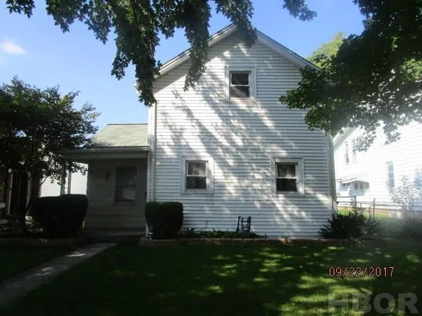 326 Summit St, Fostoria, OH 44830
