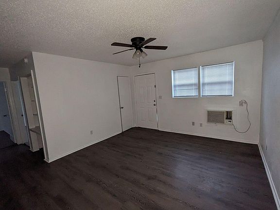 4th image of 535 42nd St