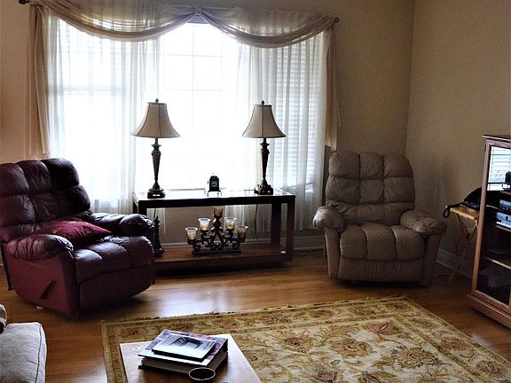 4th image of 143 Rumsey Cir Unit C