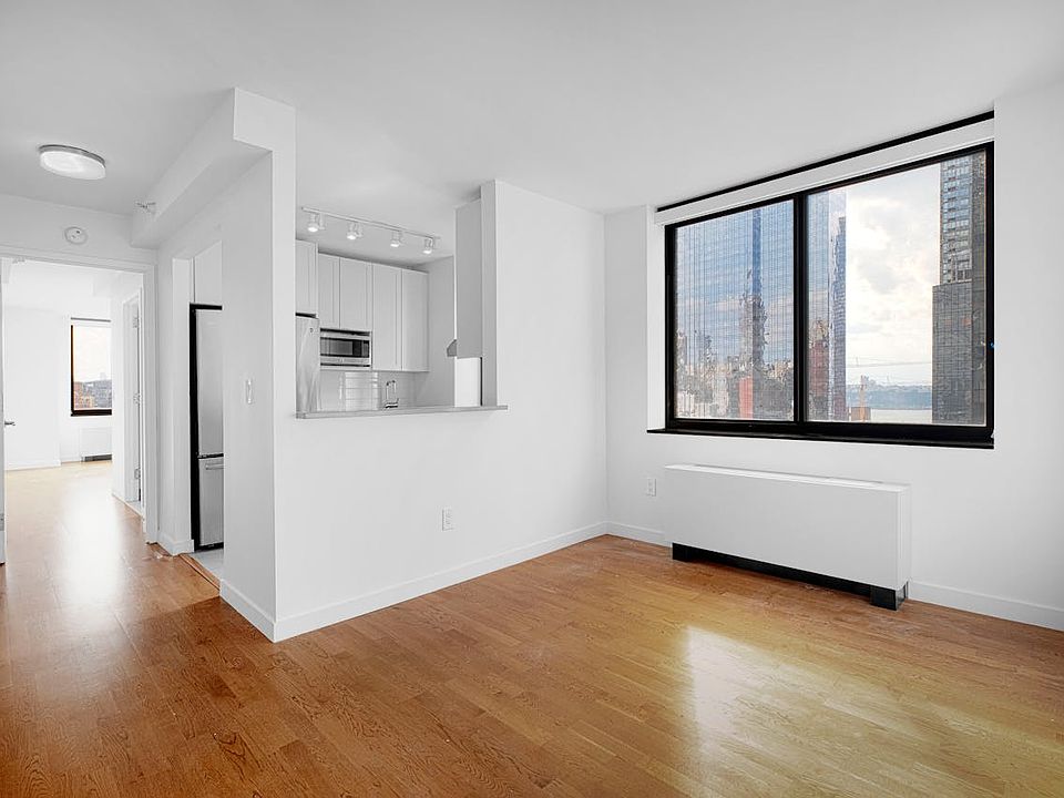 1st image of 420 W 42nd St APT 34F