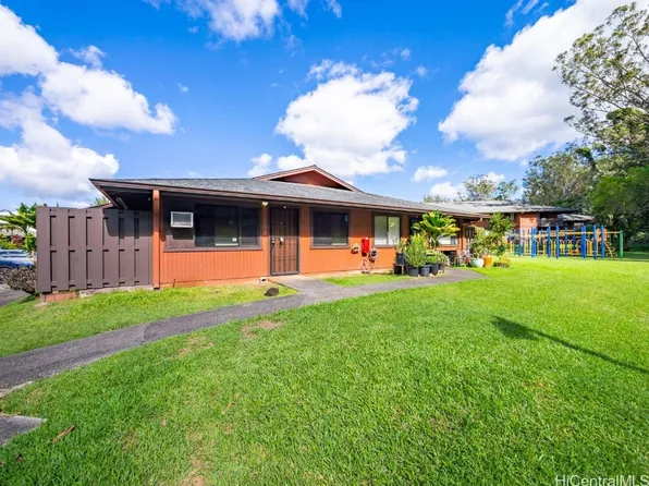 2069 California Ave APT 17B, Wahiawa, HI 96786