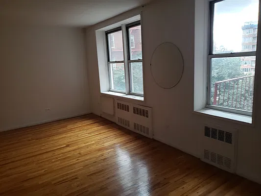 Rented by Mahzari Realty Inc | media 5