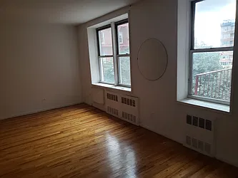 Rented by Mahzari Realty Inc