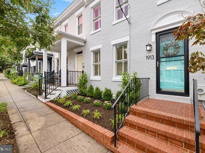 1913 35th Pl NW, Washington, DC, 20007