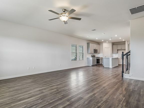 3rd image of 1315 Great Sand Dune St