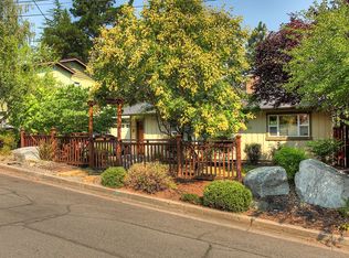 735 Ashland St, Ashland, OR
