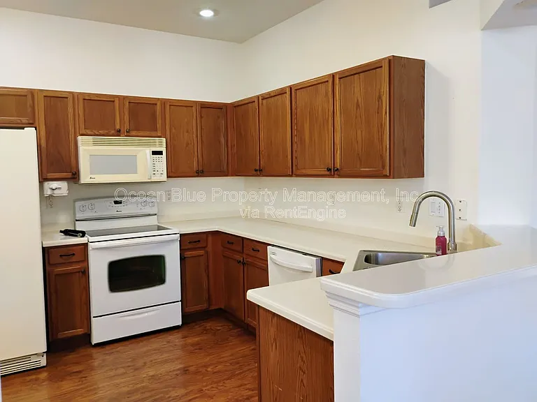 20716 Eustis Rd — Photo 6