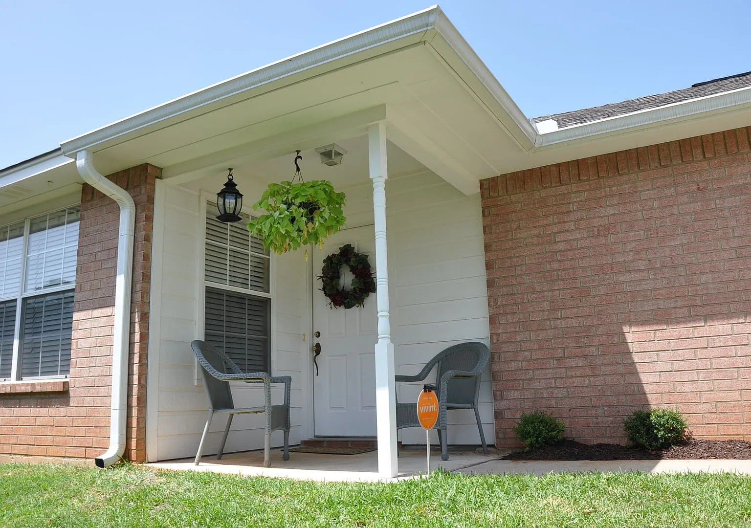 Beautiful 2/2/2 Home in Whitehouse ISD! — Photo 2