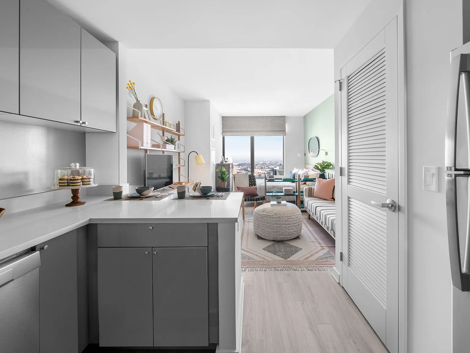 2 bed, 1025 sqft, $4,722 — Photo 1